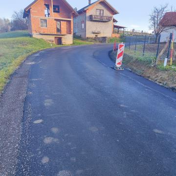 1732875645377